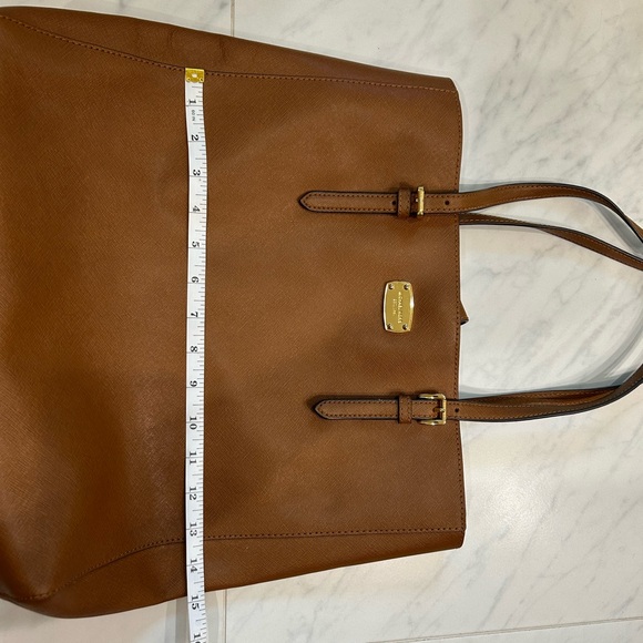 Michael Kors Jet Set Leather Tote Bag - Picture 5 of 7